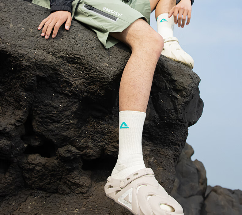 PEAK Taiji Kunpeng Slippers, Summer Thick-Soled Heightening Non-Slip Sandals, Squishy Feeling Sports Casual Beach Shoes, ET42811L 24