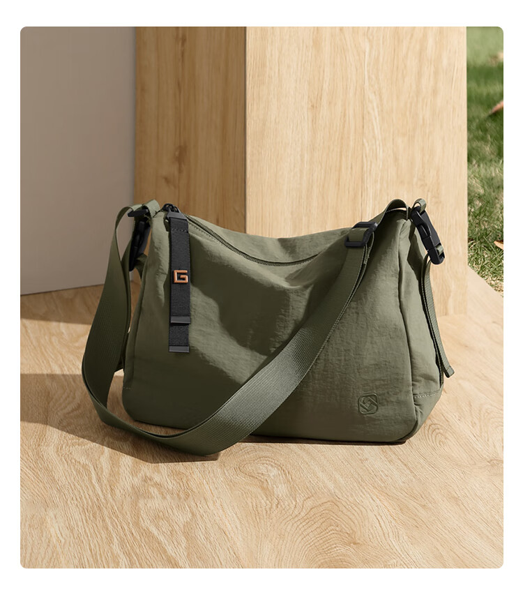 GOLF Shoulder Bag, Casual Crossbody Bag for Men And Women, Lightweight Water-Resistant Cycling Sports Bag with Phone And IPad Pockets 11