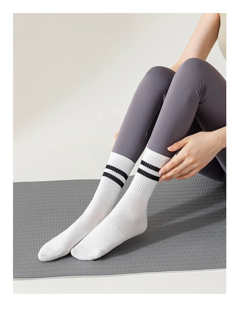 LangSha Yoga Socks for Women, Mid-Calf Sports Fitness Socks, Non-Slip Socks, Pilates Dance Socks, Silicone Floor Socks 32