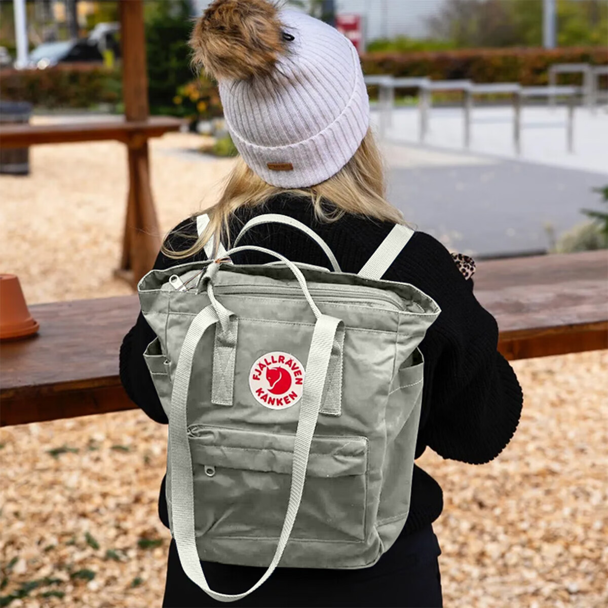 FJALLRAVEN Backpack, Casual Handbag for Men And Women, School Bag 23710-021, Misty Gray, 14L