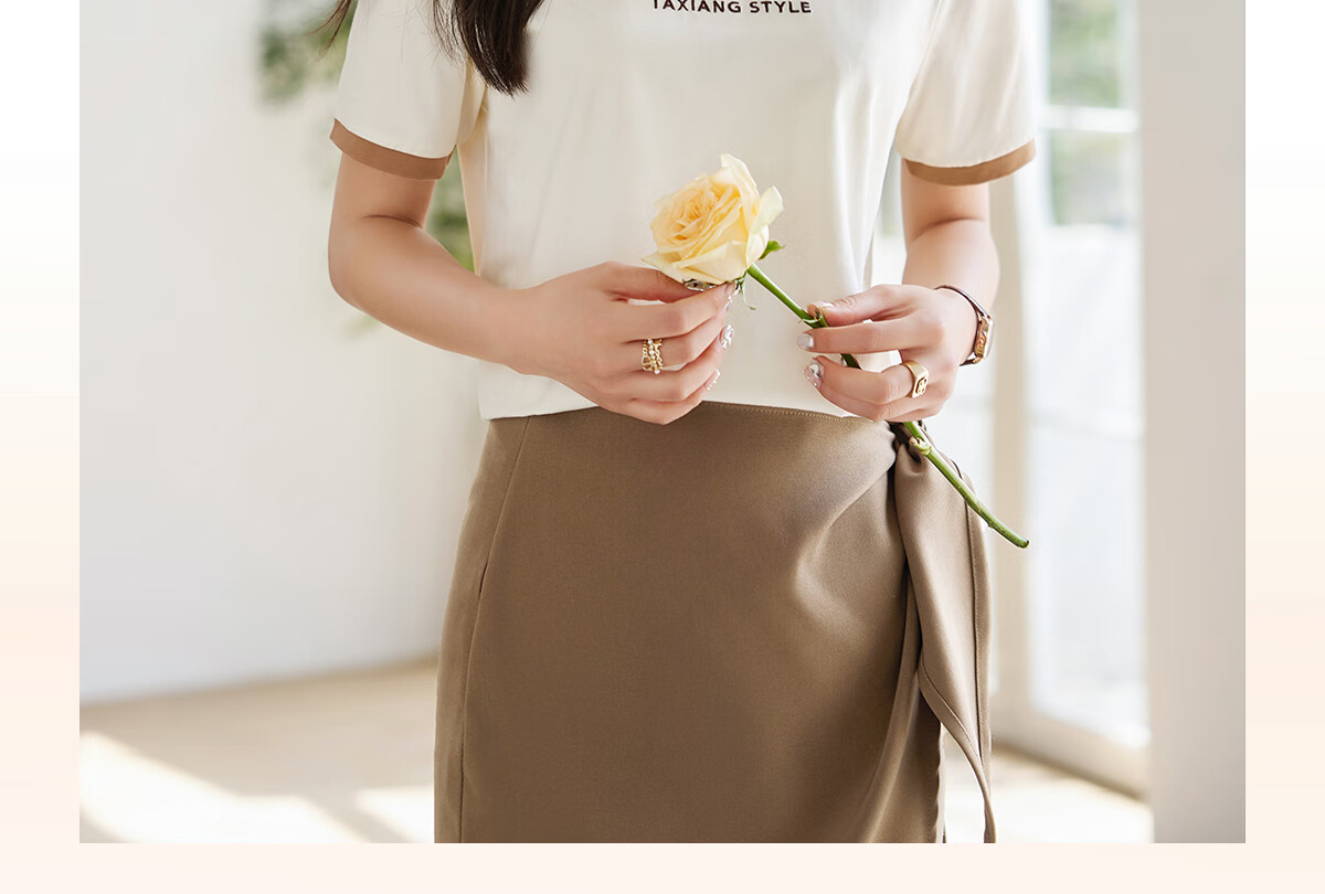 Taxiang Women's Short-Sleeve T-Shirt with Contrasting Color Letter Print, Simple Versatile Base Layer Top T143T1386 4