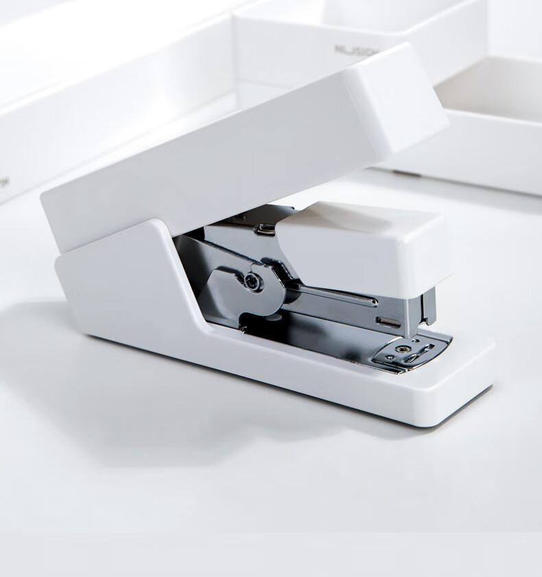 Deli Low-Force Stapler for Office Use, 30 Pages, Low-Force Stapler for Students, National Patent, Office Supplies, Ivory White NS081 1