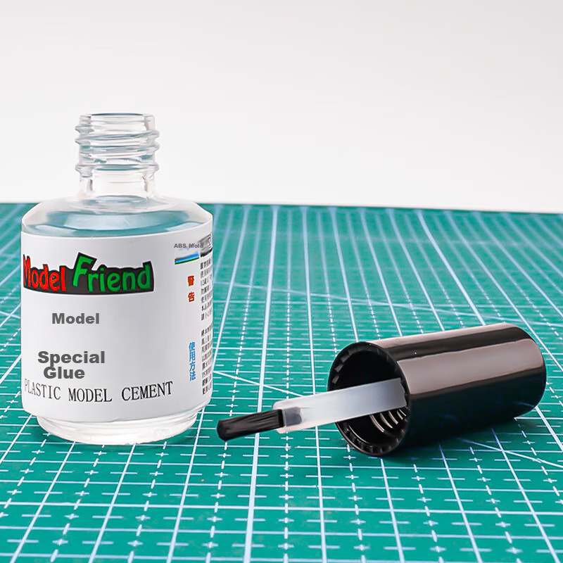 Yixuanwanju Model Glue, Gundam Model Tool, Assembly Glue for Tanks And Cars, Fast-Drying Glue for Ship Models, Adhesive for ABS Plastic 9