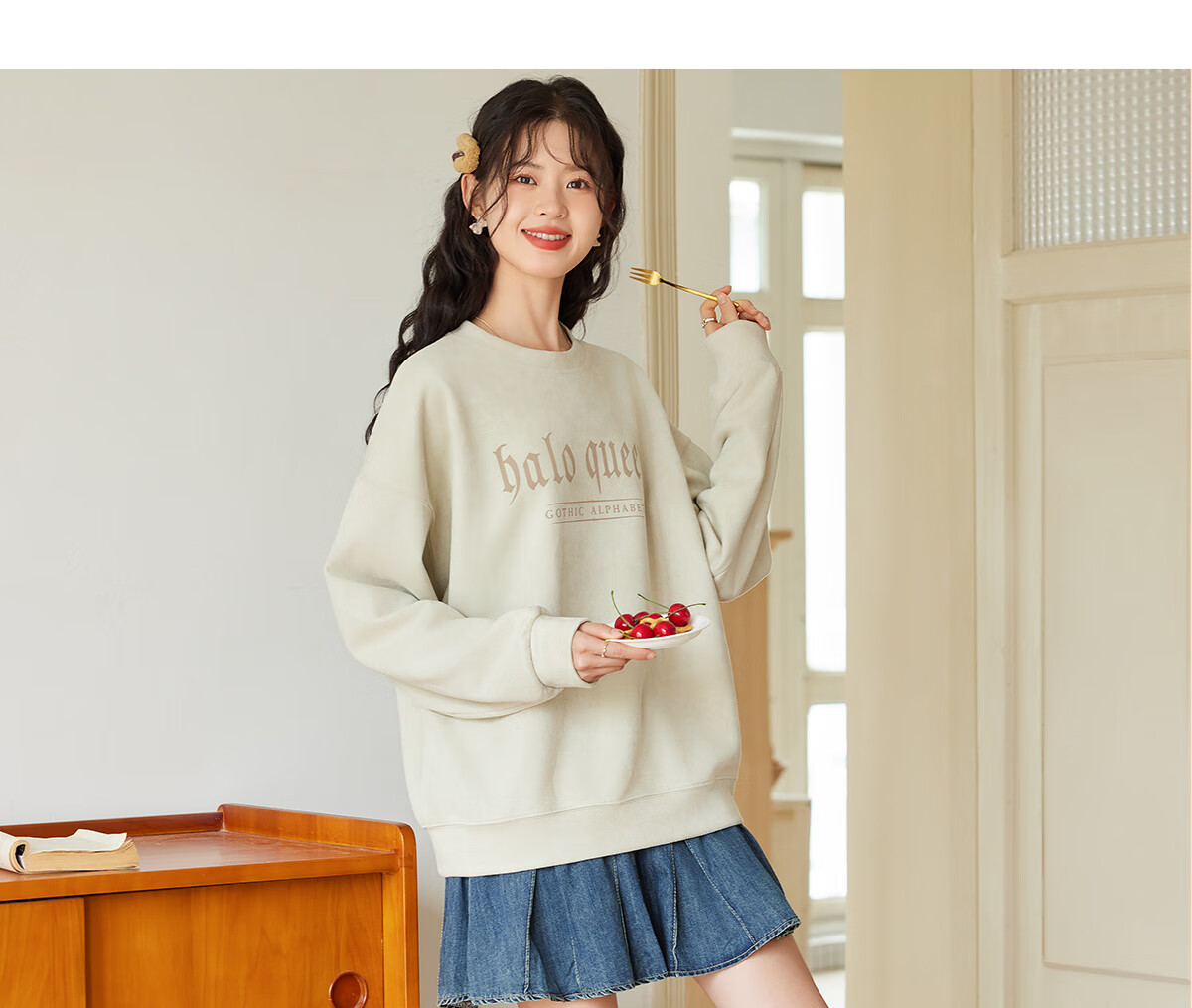Halo Queen Women's Sweatshirt, Suede Fleece, Spring And Autumn Round Neck, Letter Print Pullover, Loose Fit Versatile Sweatshirt, New Product H143W1022 24