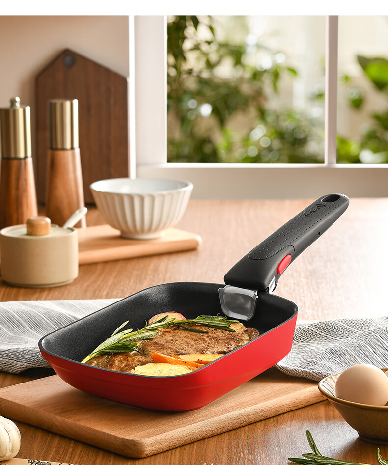 Tefal Detachable Frying Pan for Tamagoyaki And Eggs, Non-Stick Breakfast Pan with Titanium Coating, Compatible with Gas Stove And Induction Cooker, Red 12