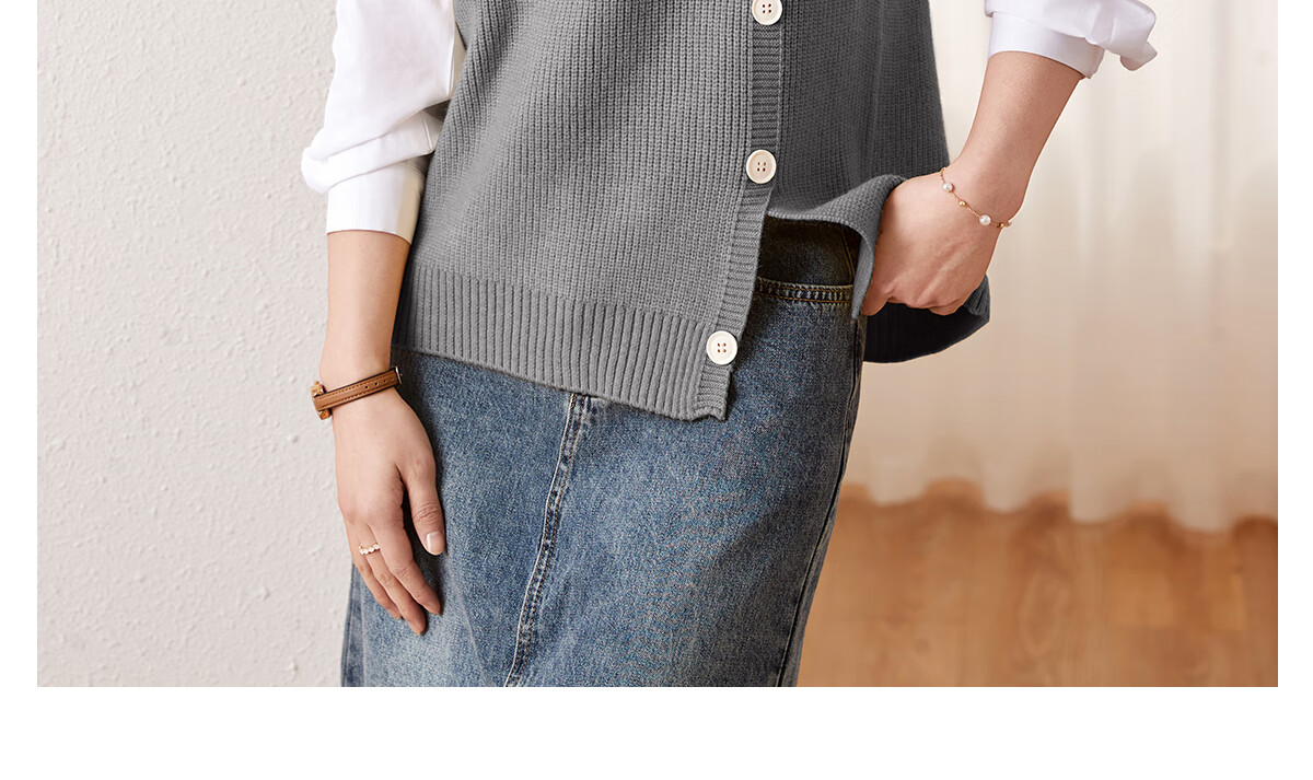Chushen Spring and Autumn Women's Knitwear Fashion Versatile V-Neck Layered Knit Vest S141Z5023 24