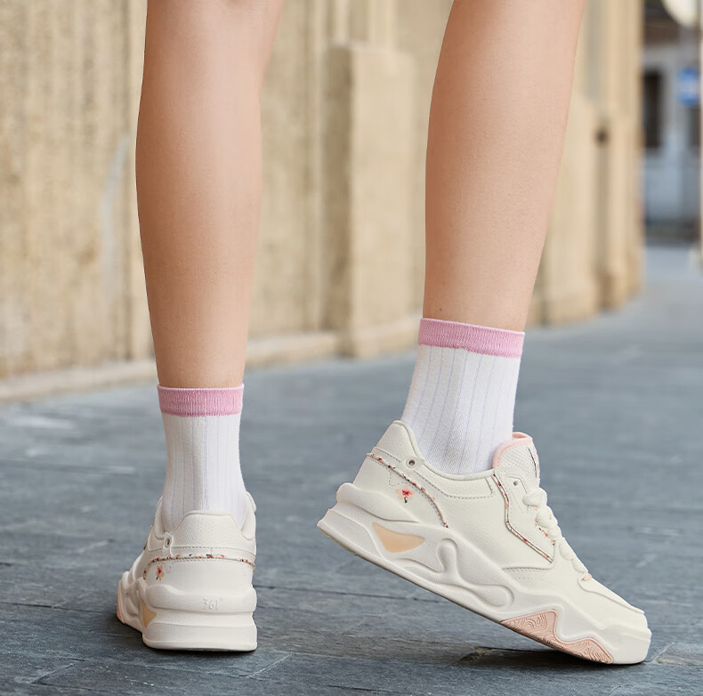 361° Women's Sports Shoes, Jincheng Autumn And Winter High-Top Fleece-Lined Warm Thick-Soled Casual Sneakers for Women, 682446603A-9 26