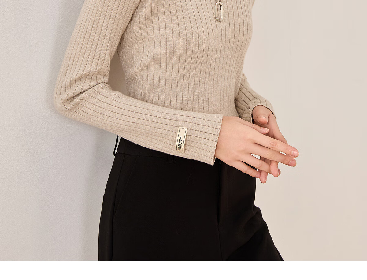Chushen Women's V-Neck Knitted Sweater, Slimming Versatile Embellished Coat Top S61Z142 29