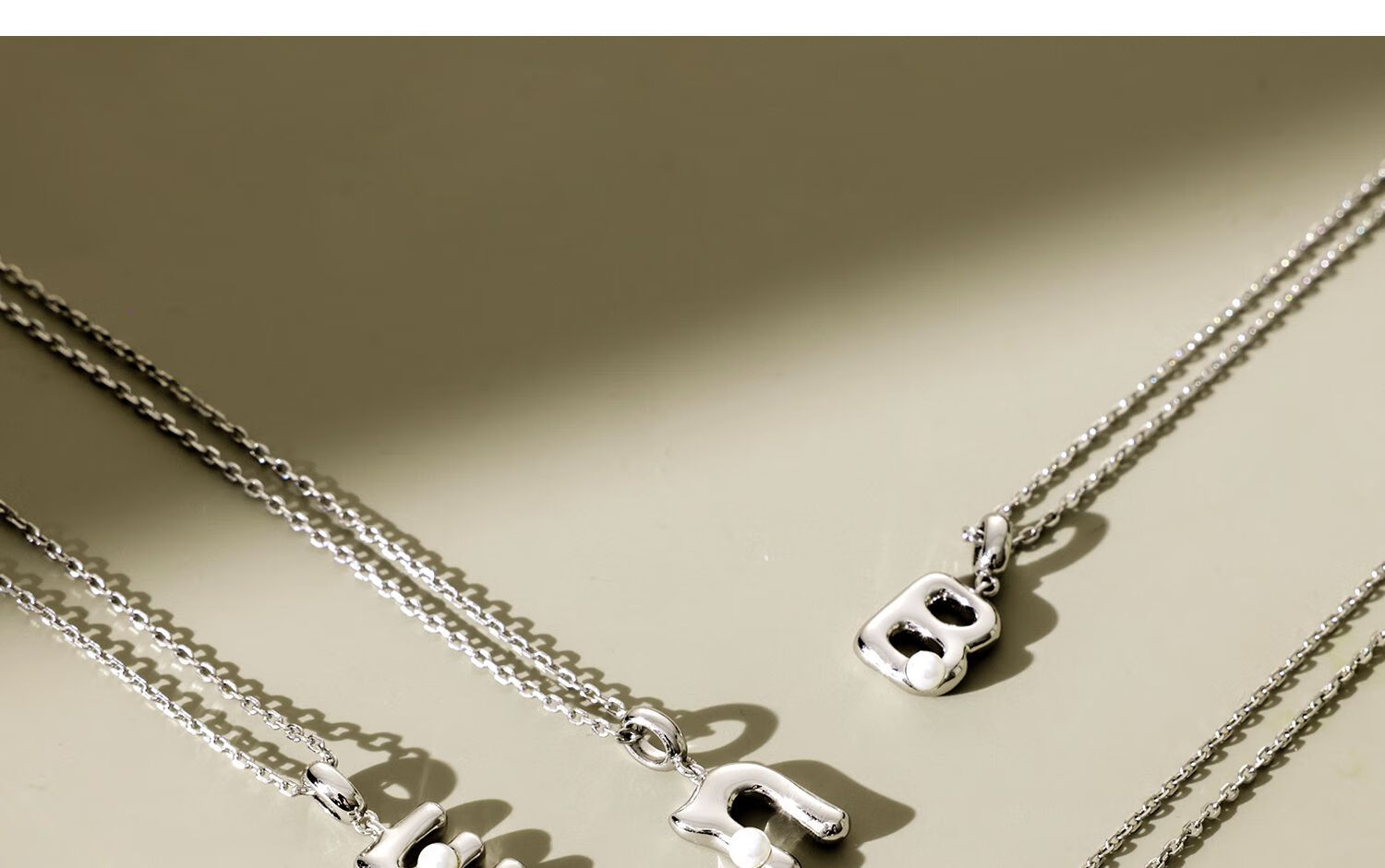 Arsis Simple Letter Pendant Necklace for Women, S925 Silver Collarbone Chain, Birthday Gift for Girlfriend, Letter M 10