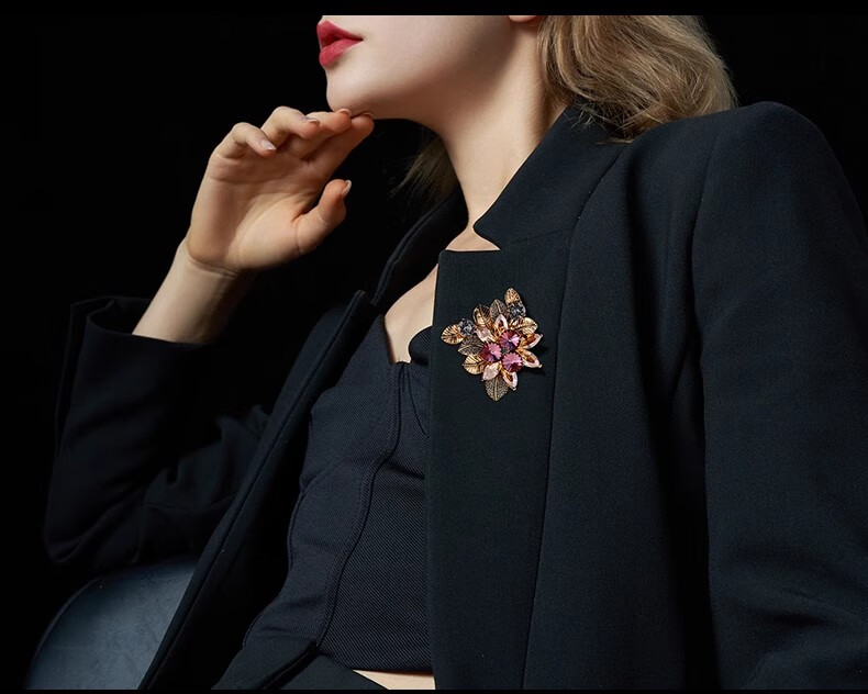 Eternelle French Eternal Austrian Crystal Brooch, High-End Luxury Accessory, European And American Vintage Corsage, Simple Collar Pi 5
