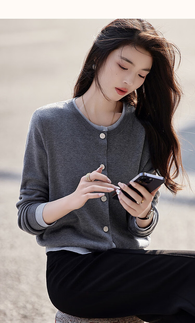 Dme [Jingshu Lingxiang Yichuang] Spring And Autumn Design-Inspired Faux Two-Piece Contrasting Color Sweater with Decorative Button Knit Top for Wome 15