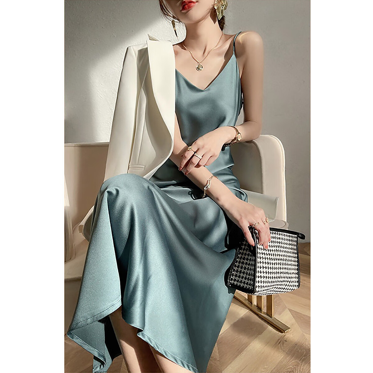 Dme [Nijin Suiyue] Summer Shiny Satin Elegant V-Neck Slimming X-Strap Midi Dress for Wome