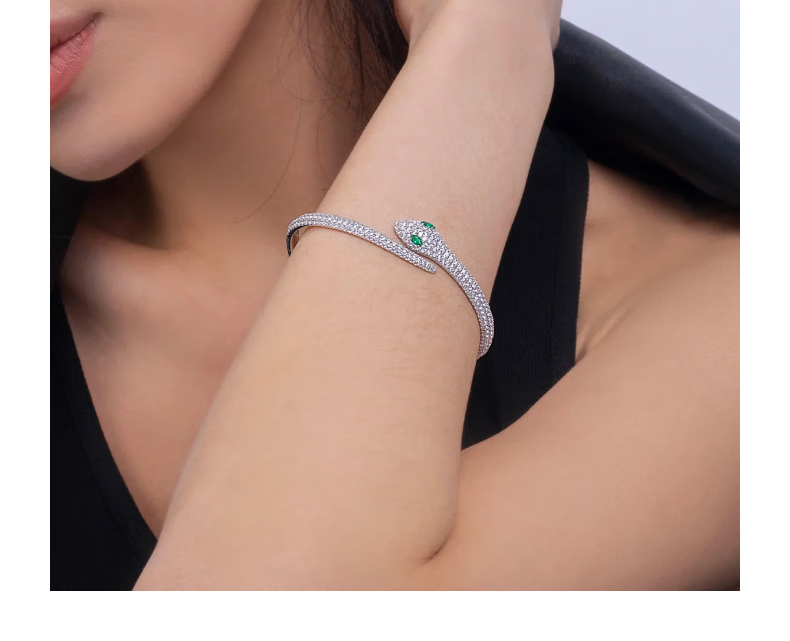 APM Monaco Green Eye Snake Bracelet, Luxurious And Elegant, Perfect Birthday Gift for Girlfriend Or Wife 7