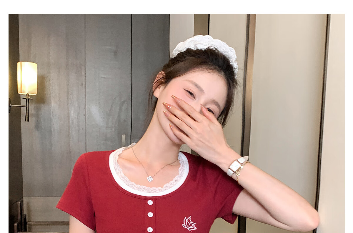 Halo Queen Women's Short-Sleeve T-Shirt, Round Neck, Red And White Contrasting Color Lace Splicing, Slim-Fit Embroidered Bow Waist-Cinching Slimming H52T076 14
