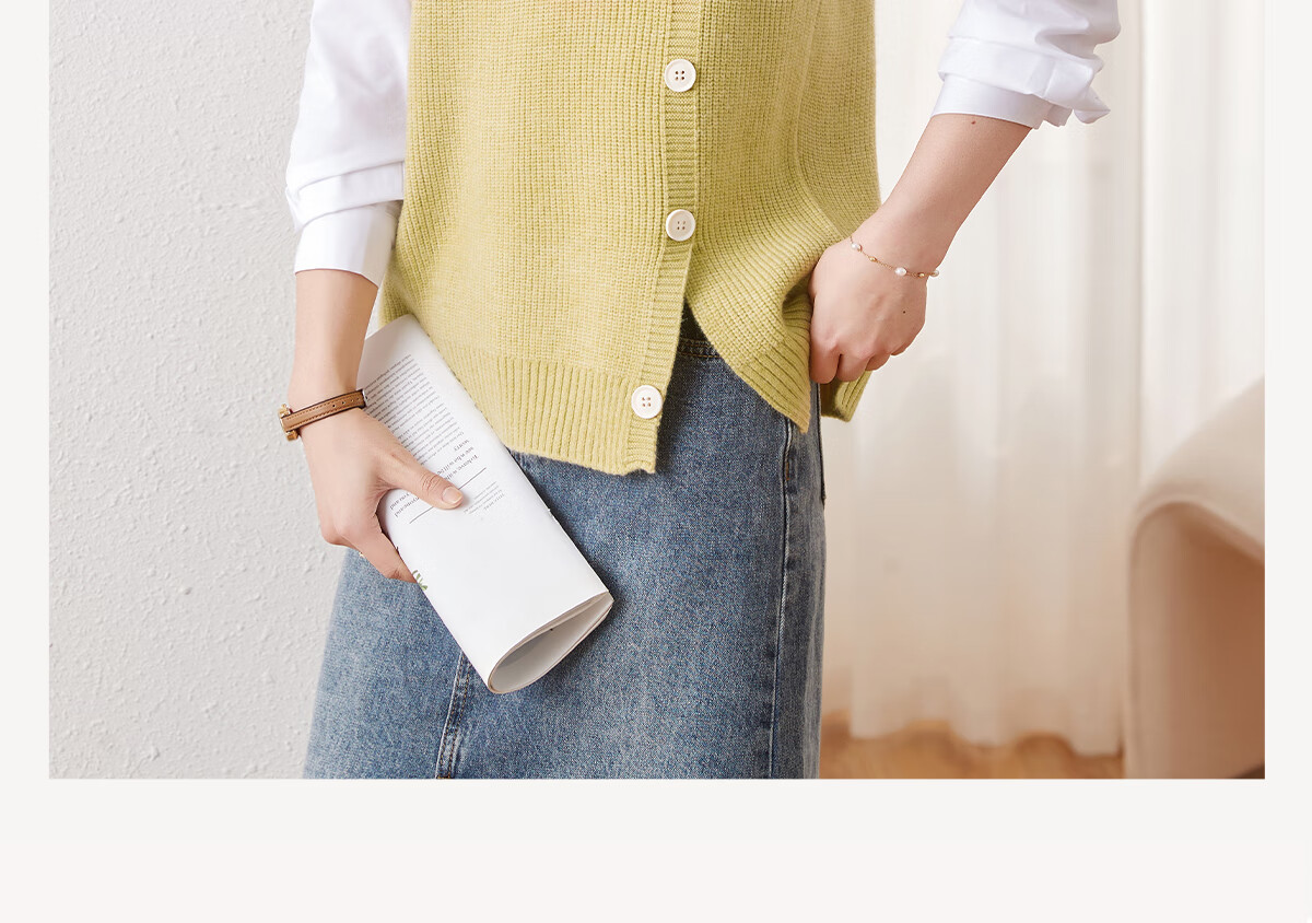 Chushen Spring and Autumn Women's Knitwear Fashion Versatile V-Neck Layered Knit Vest S141Z5023 2