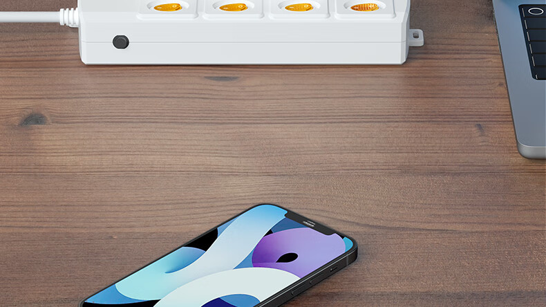 Etman Overload Protection Power Strip with Individual Switches, 6 Outlets, 3 Meters, National Standard, Laboratory ACJ23016.2, Lightning-Proof And Surge-Resistant Power Strip for Industrial And Laboratory Use 6