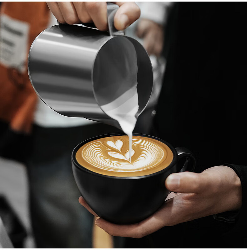 MHW-3BOMBER High-Performance GT Latte Art Machine, Professional Barista Italian Milk Foam Art Cup, Innovative U-Shaped Spout 25