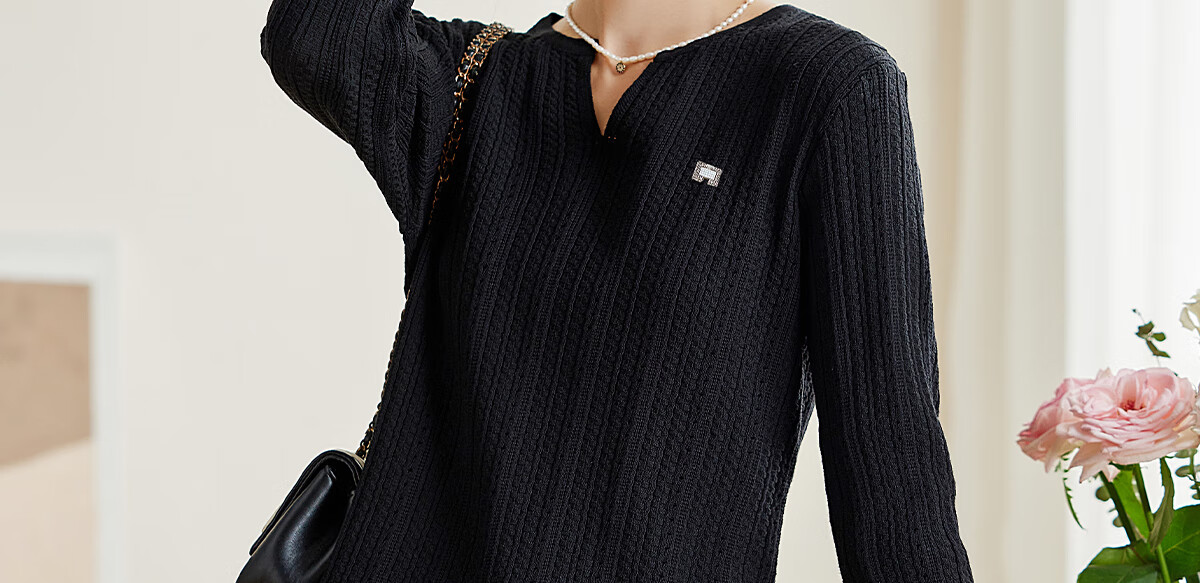 PinCai Women's Knit Sweater, Spring And Autumn Thin Style, Niche V-Neck Split Knit Top, Loose Inner Layer Base Shirt P143Z3008 36