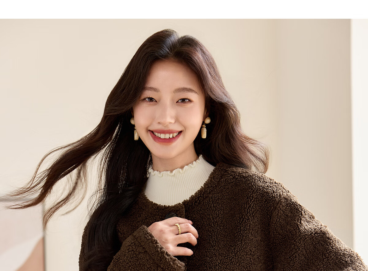 PinCai Women's Short Coat Lamb Wool Thickened Small Fragrance Style Petite High-End Short Jacket P144F6002 19