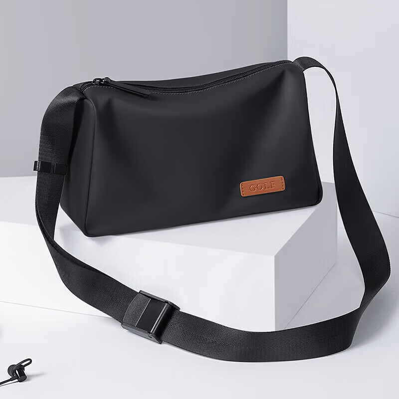 GOLF Shoulder Bag, Crossbody Bag for Men And Women, Casual Sports Toast Bag, Phone And IPad Bag, Pillow Bag, Small Square Bag