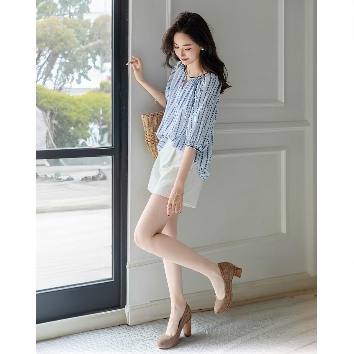 Dme [Gentle Treasure OOTD] Summer French Comfortable Cotton Blend Shirt with Puff Sleeves, Slimming Blouse Women's Top