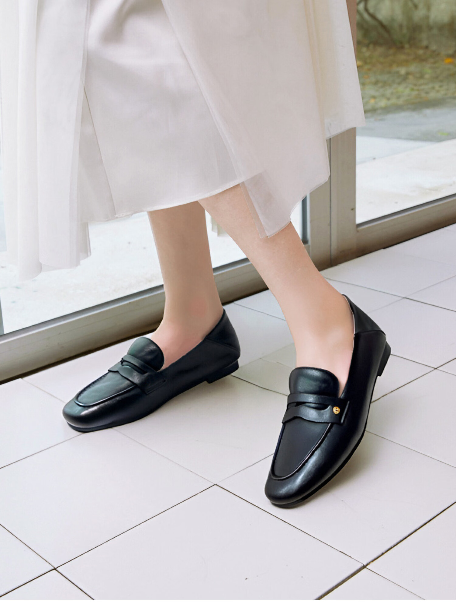 COMELY Low-Heel Loafers for Women, New Spring And Summer Style, Sheepskin Retro Flat Genuine Leather Shoes, Commuter Flats, Cream White, Size 35 10