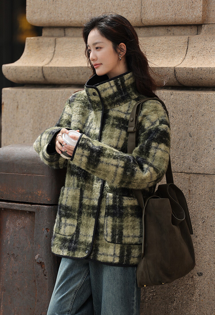 Dme [Vintage Elegant Top] Eye-Catching Plaid Green Relaxed Faux Shearling Jacket for Wome 6