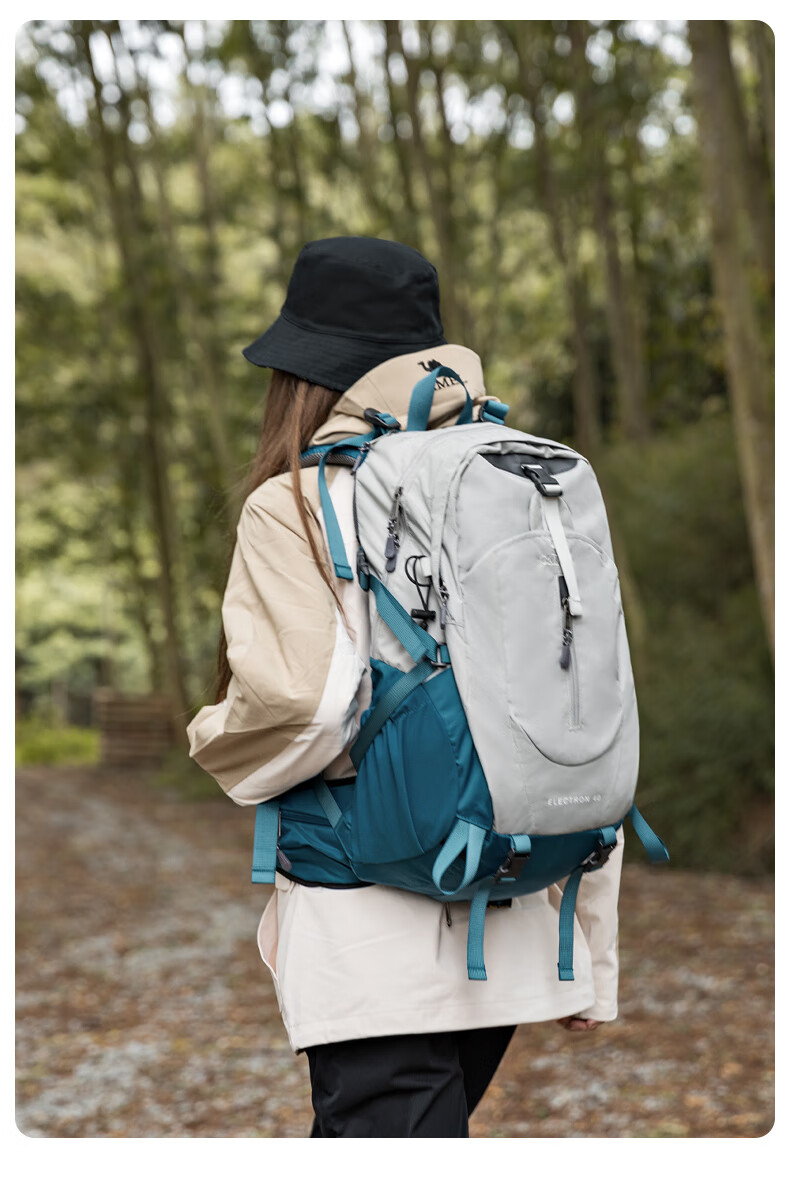 CAMEL [Shanshi] Outdoor Lightweight Hiking Backpack, Large Capacity Professional Trekking Waterproof Travel Backpack, Silver Gray 18