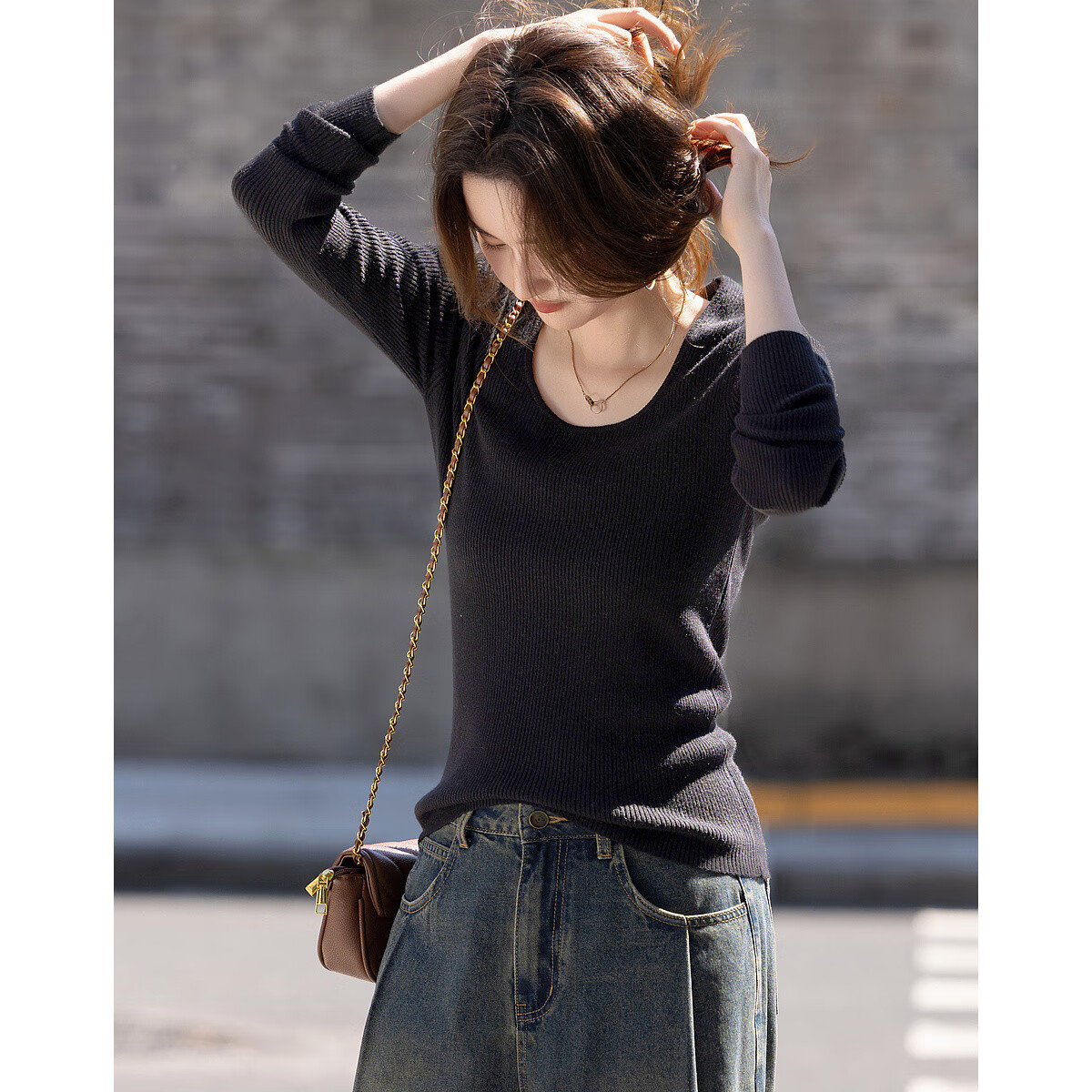 Dme Winter Hong Kong Style Low Round Neck Base Layer Sweater, Slim Fit Elegant Concealing Long Sleeve Knit Top for Women, Black, M