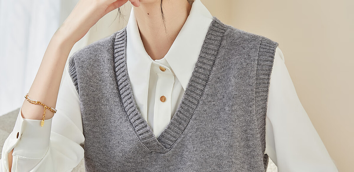 PinCai Knitted Vest for Women, V-Neck Sweater, Sleeveless Cardigan, Loose-Fitting Top P137Z5837 36