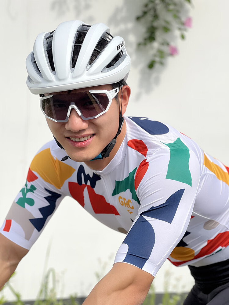 GUB 7000 Cycling Glasses, Photochromic Day And Night Use, for Men And Women, Outdoor Sports Protective Eyewear, Road Bike, Myopia, Windproof And Sand-Proof 4