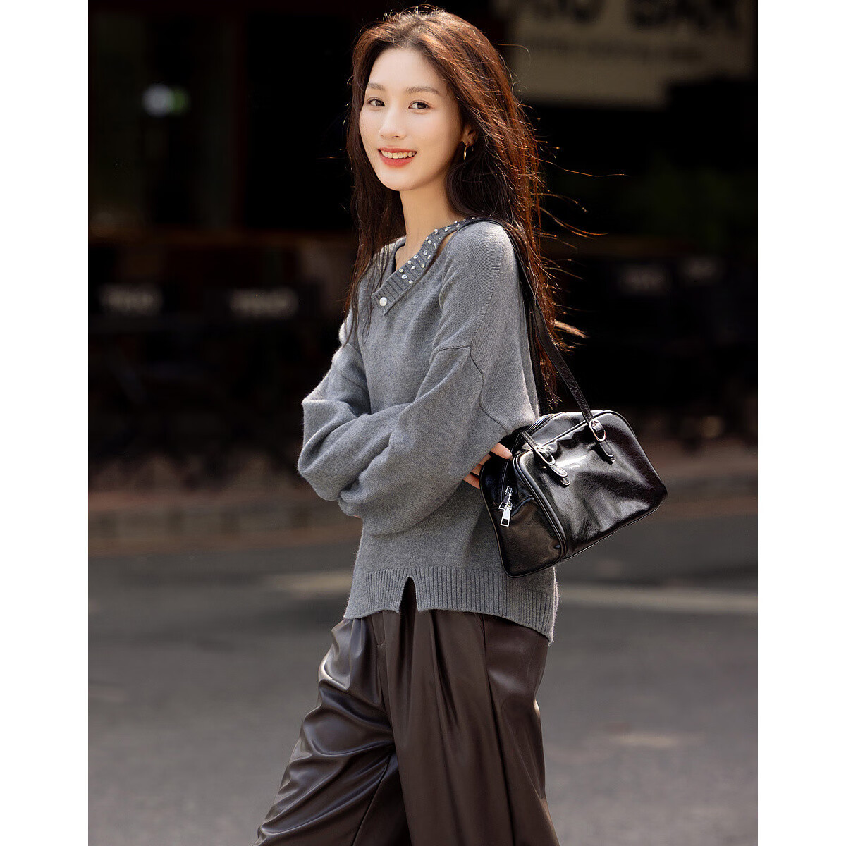 Dme [Shuangdan Capsule Wardrobe] Soft And Tender Fleece French Elegant Beaded V-Neck Sweater for Women, Autumn And Winter
