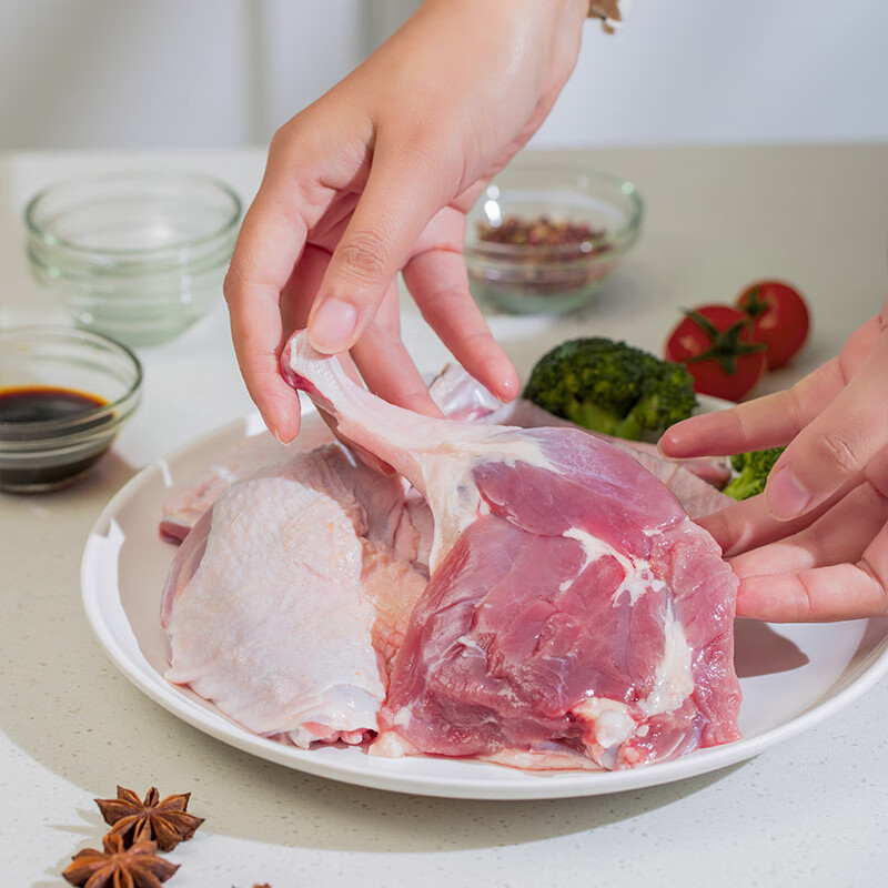 华英（HUAYING）精切鸭全腿2.4斤冷冻瘦肉型樱桃谷鸭酱卤鸭腿