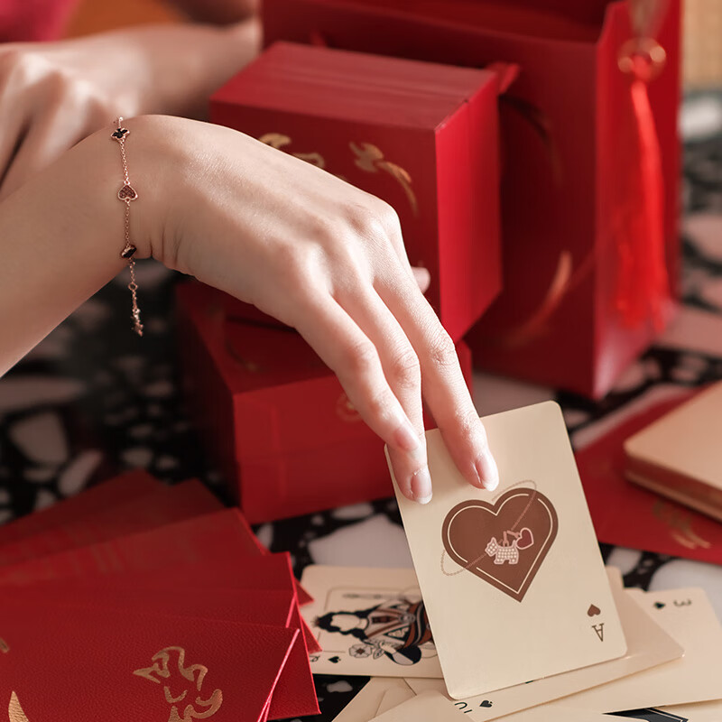 AGATHA Poker Queen Silver Bracelet for Women, Birthday Gift for Girlfriend Or Best Friend, Elegant And Luxurious