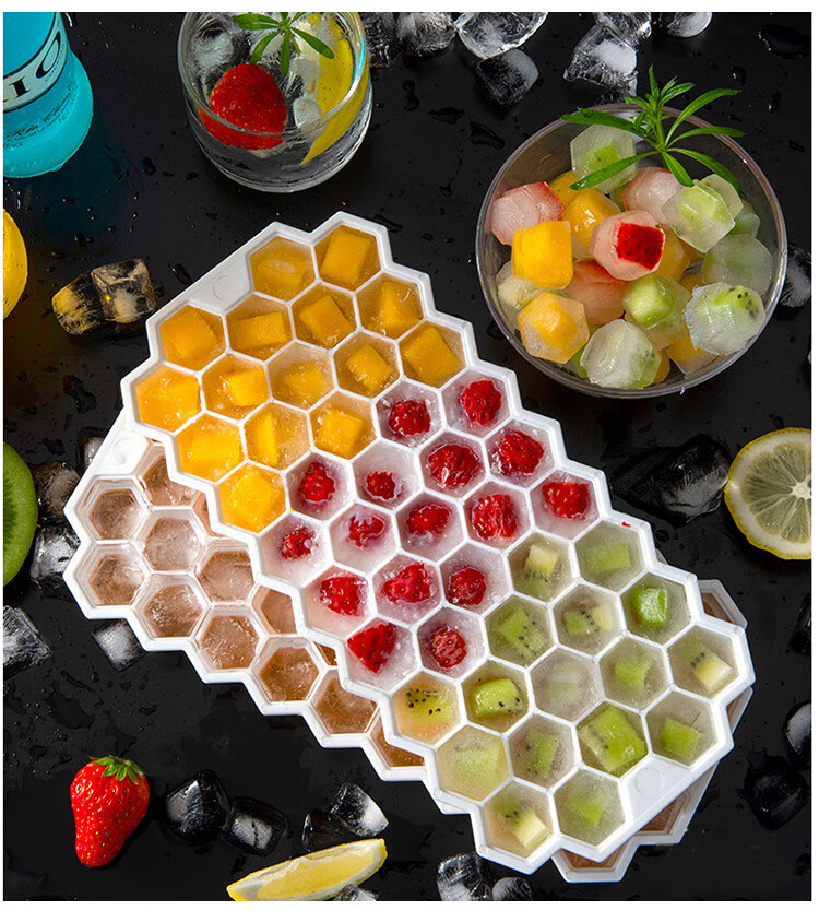Quanshi Silicone Soft-Bottom Honeycomb Ice Tray, Ice Cube Mold with Lid, DIY 2-Layer 94 Grid 1.7L, Snap-On Lid with Ice Scoop 8