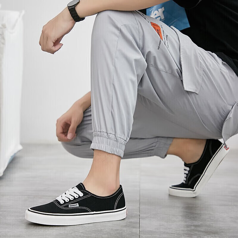 Warrior Women's Low-Top Canvas Shoes, Simple Versatile Casual Shoes, Couple Fashion Trendy Sneakers WXY-999 Black Size 36