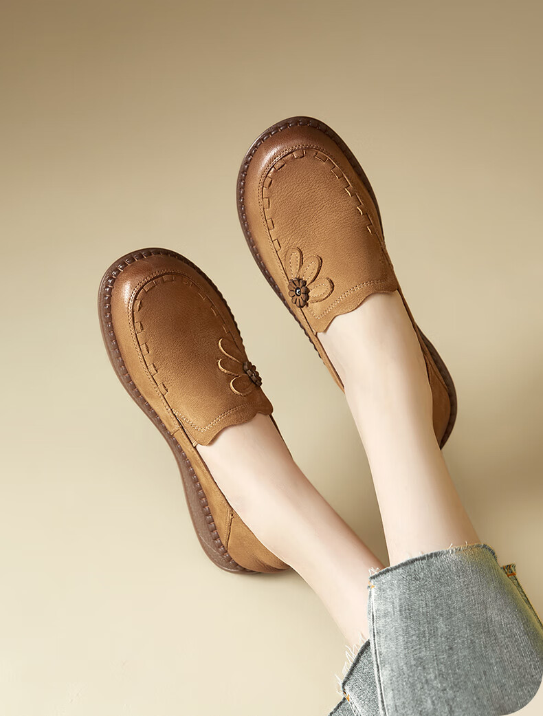 Yierkang Women's Slip-On Soft-Soled Shoes for Middle-Aged And Elderly Mothers, Commuter Leather Shoes 29635W Brown 39 1
