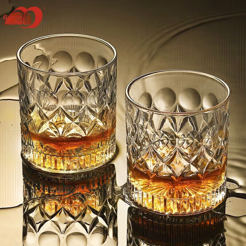 QINGPINGGUO Carved Glass Whiskey Tumblers, 300ml, Set of Two, Liquor Glasses, Beer Mugs, KTV Bar Home Use Wedding Seaso