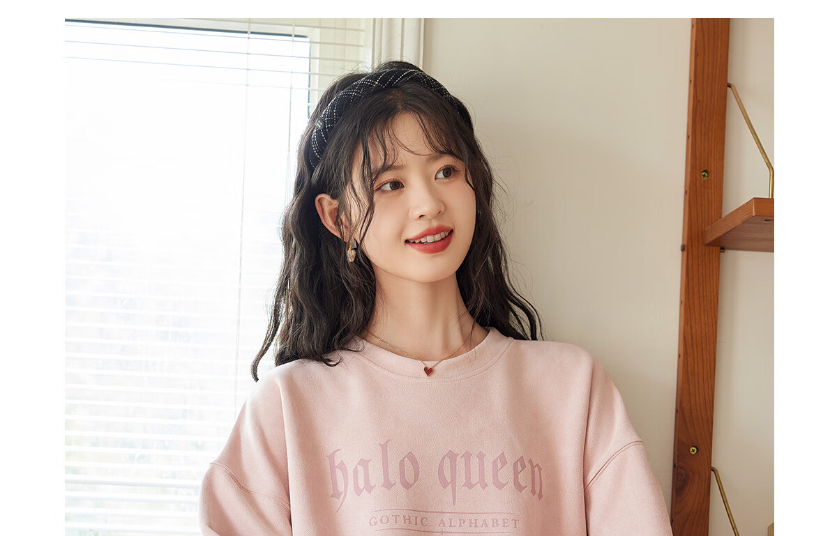 Halo Queen Women's Sweatshirt, Suede Fleece, Spring And Autumn Round Neck, Letter Print Pullover, Loose Fit Versatile Sweatshirt, New Product H143W1022 1