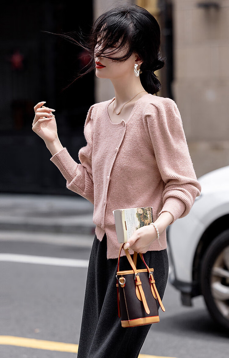 Dme [Zhonggu Mountain Tea] Spring And Autumn High-Wisdom Old Coin Style Cardigan, Slanted Doorway Collar, Knife-Necked Hem, Split Knit Sweater Women's Top 15