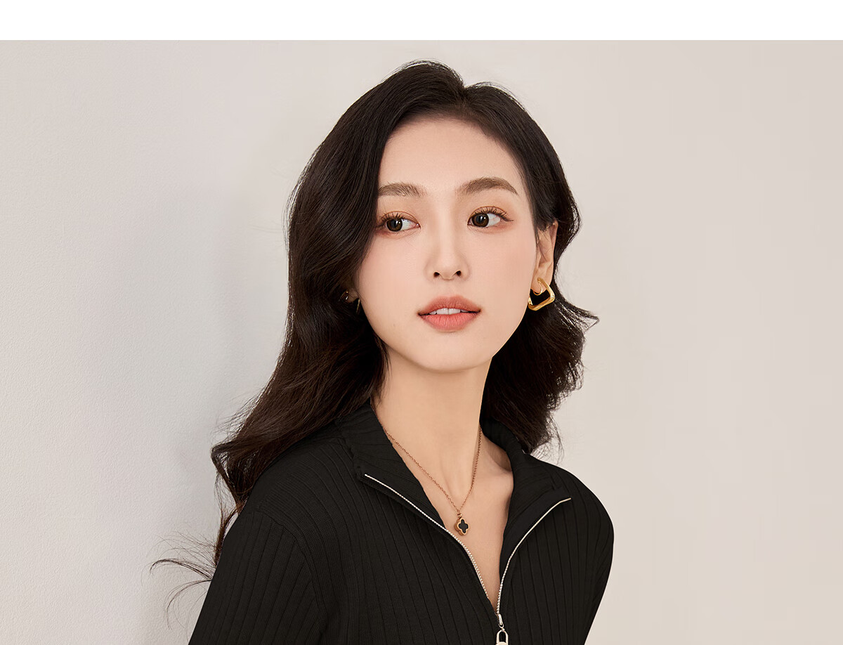 Chushen Women's V-Neck Knitted Sweater, Slimming Versatile Embellished Coat Top S61Z142 20