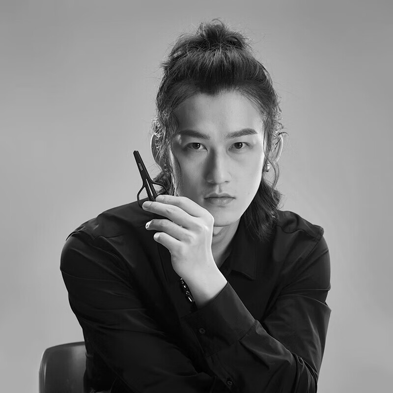 Kai AUGER Series Eyebrow Scissors Nose Hair Trimmer Fine Hair Trimmer Safety Scissors Precision Gift Grade