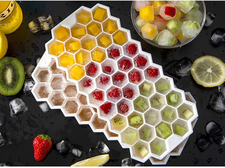 Suncojia Ice Cube Mold, Ice Making Tool for Home Use, Ice Box for Making Ice Balls, Refrigerator Freezer Tray, Silicone Storage Box with Lid, 47 Compartments 18
