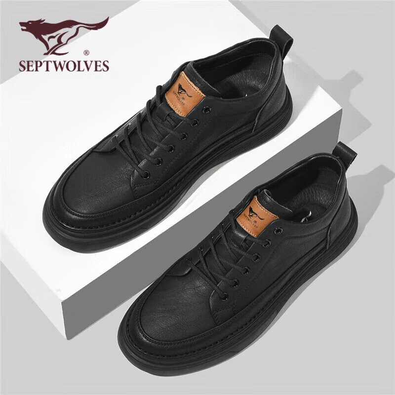 SEPTWOLVES-01294282