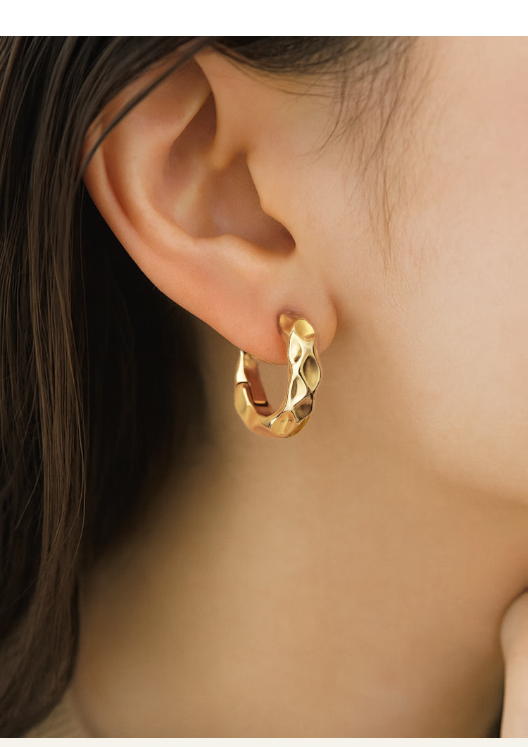 AJIDOU Metal Textured Stud Earrings, European High-End Feel, Niche Luxury Gift, Gold Color, Mid-Autumn Festival 3
