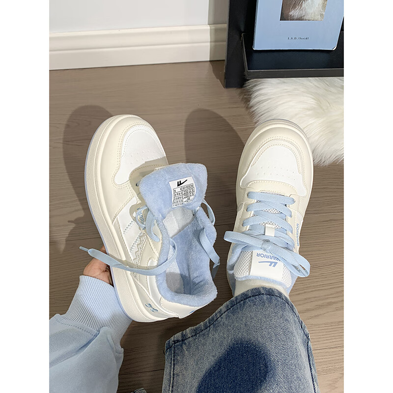 Warrior Korean Style Versatile White Sneakers for Women, New Fleece-Lined Shoes for Female Students, Off-White and Light Blue, Fleece-Lined, Size 36 (Runs Small)
