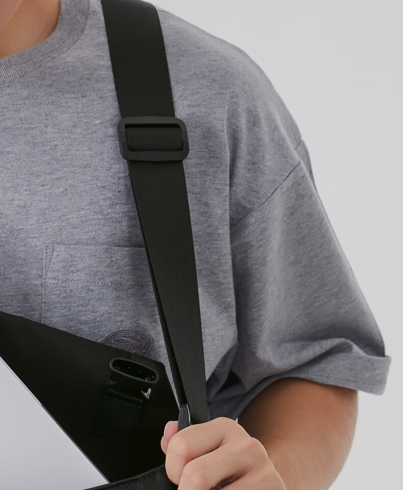 Dickies Men's Shoulder Bag, Large Capacity Casual Backpack, Lightweight Canvas Bag for College Students, Multifunctional Crossbody Bag with Shoulder Strap 12