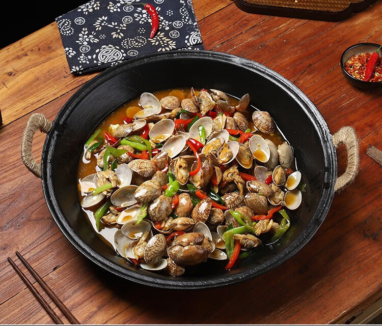 Xialaoda Cast Iron Skillet, Flat Bottom Wok, Grilling Pan, Traditional Handmade Iron Pan, Specialized for Steamed Buns And Water Frying, 36cm 10
