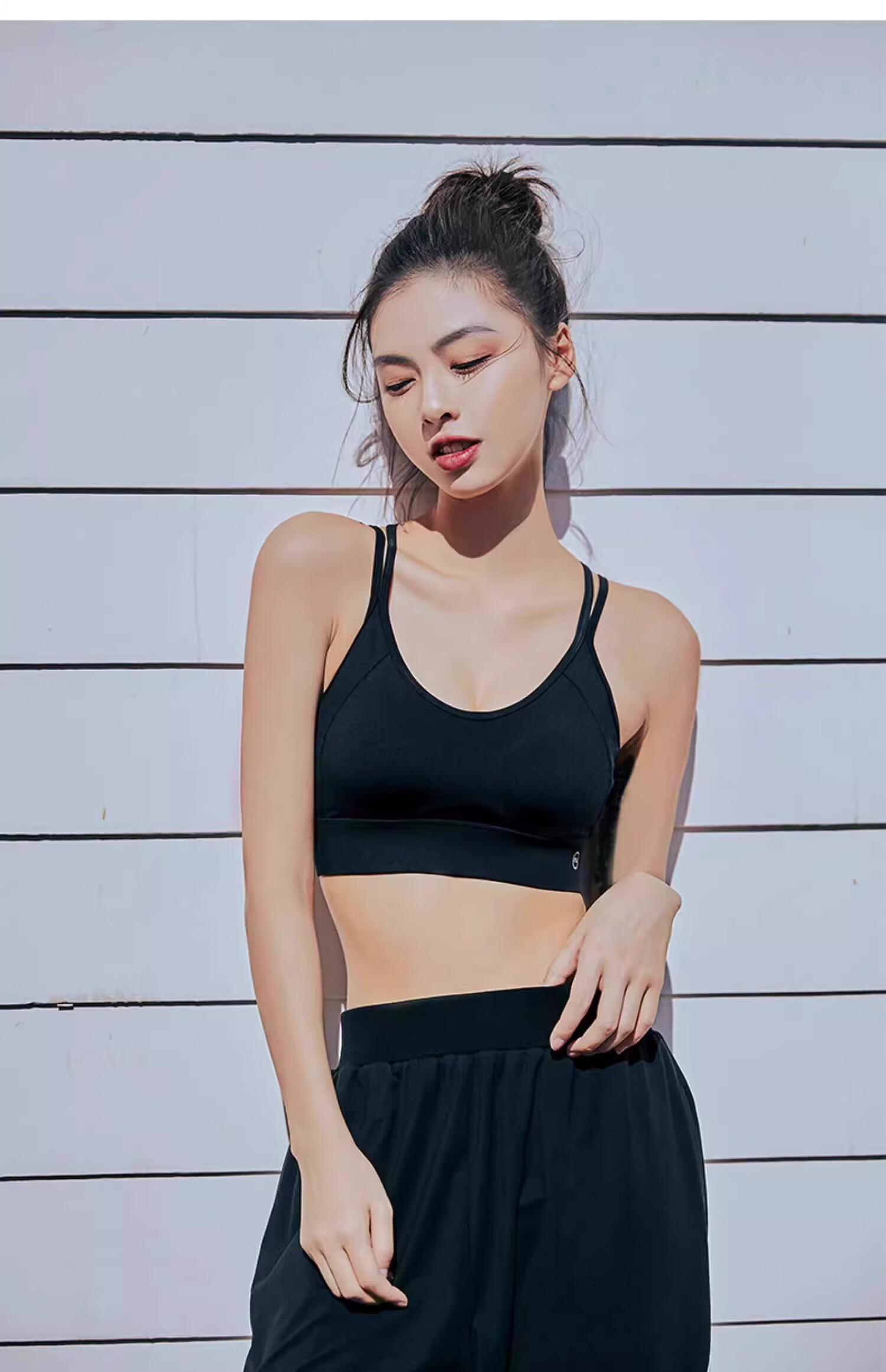 NEVER ME Women's Cross Back Wireless Bra Integrated Fitness Tank Top High-Intensity Yoga Running Shockproof Anti-Sagging 17