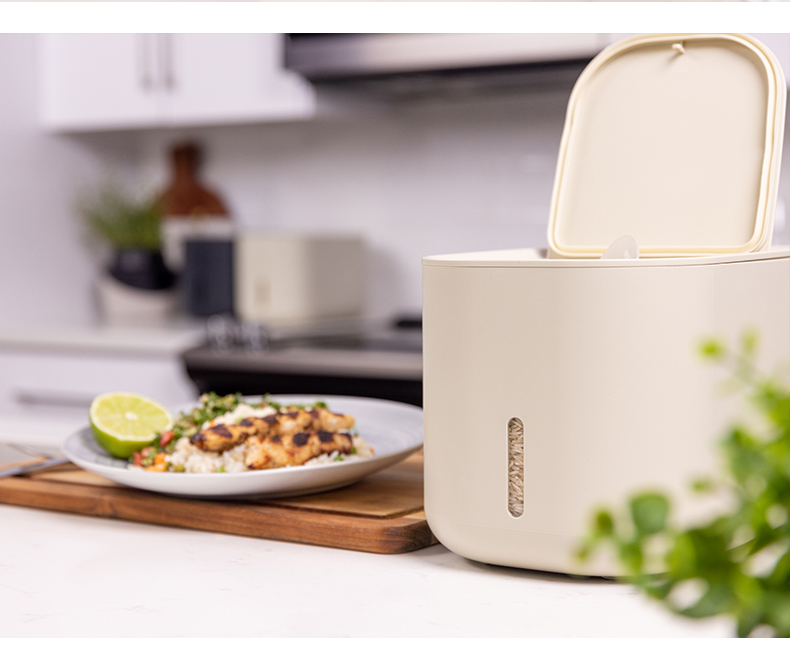 Zuutii Canadian Rice Container, 5KG Rice Bucket, Sealed Kitchen Storage Container, Rice Storage Box, Cold Smoke Ash 22